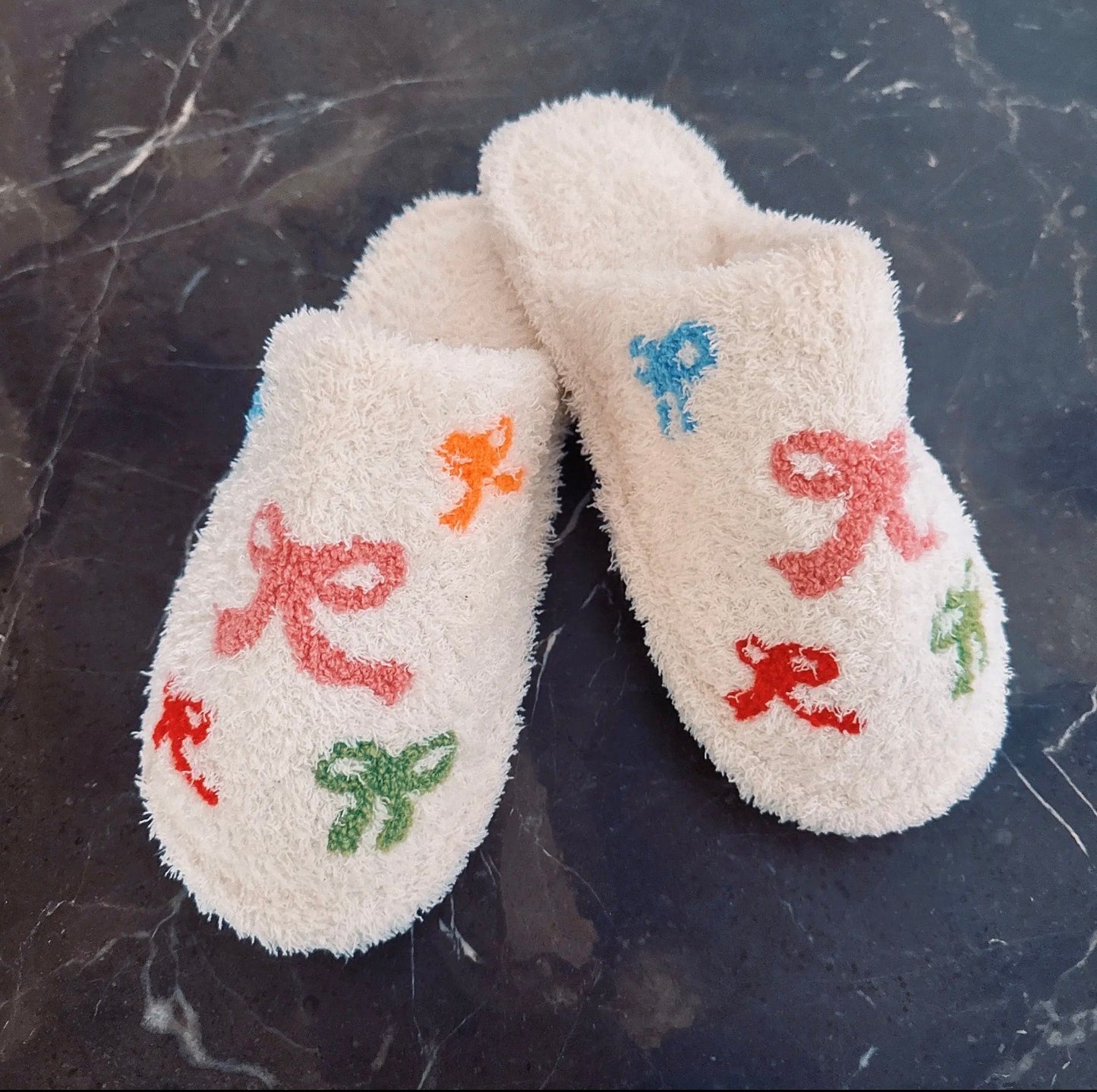 Med/Lg 8-9 shoe size BOW FIELD COZY LOUNGE SLIPPER
