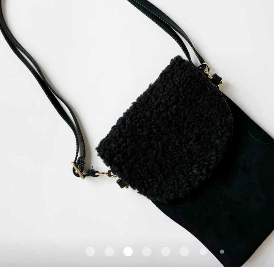 Ellison+ Young HANDY DANDY PHONE CROSSBODY (Black)