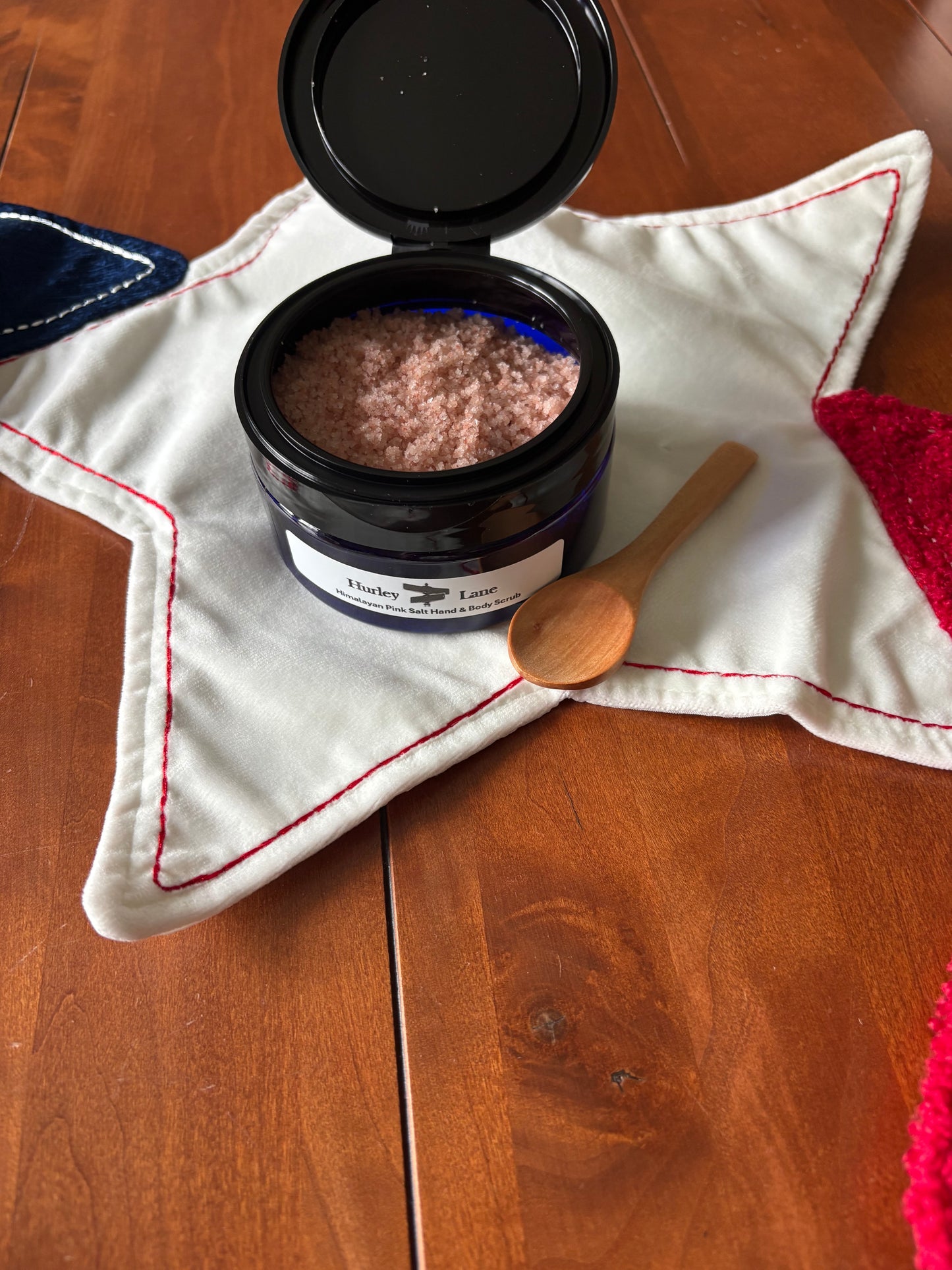 8 oz (Stars & Stripes)Himalayan Pink Salt Scrub