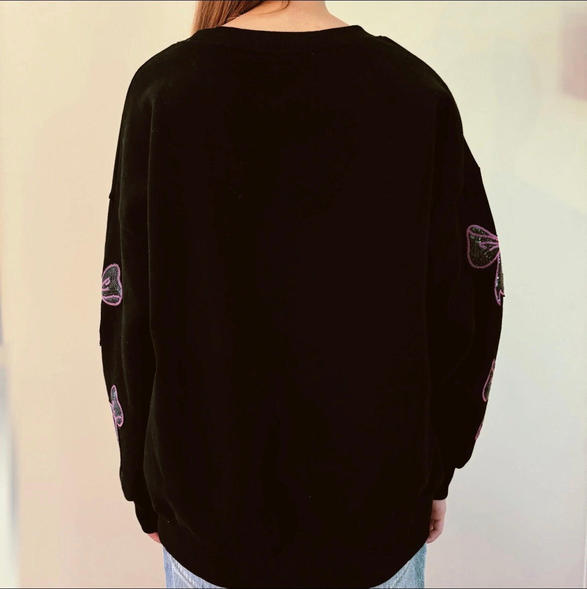 Sparkly Bow Patch Sweatshirt (Black Med)